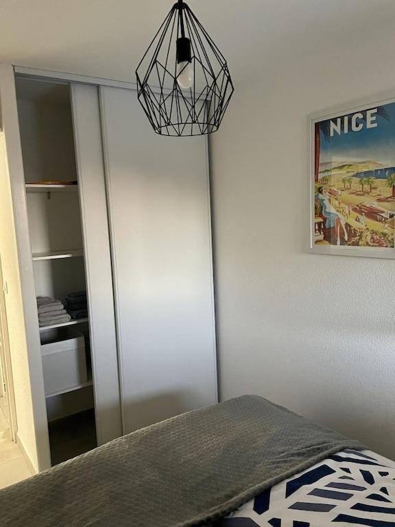 Apartment Newly Renovated Aircond-Wifi-Pool-Sea View-150M To Beaches- Saint Aygulf Bagian luar foto